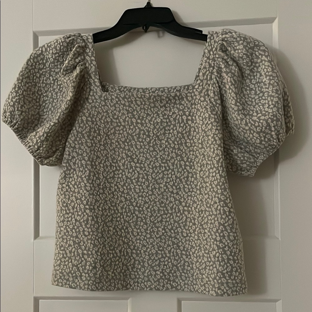 LOFT Gray Puff Sleeve Blouse with Boxy Style
